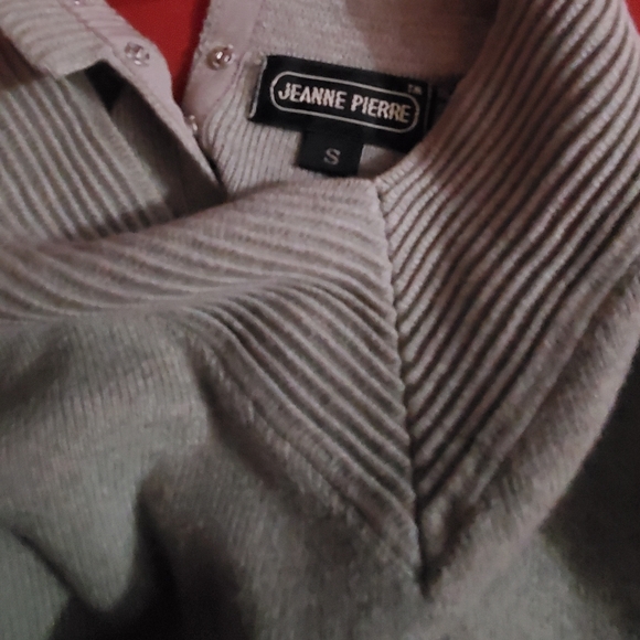 Sweater - Picture 5 of 5